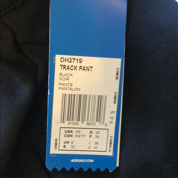Adidas pants with stripes in the front - Picture 2 of 4